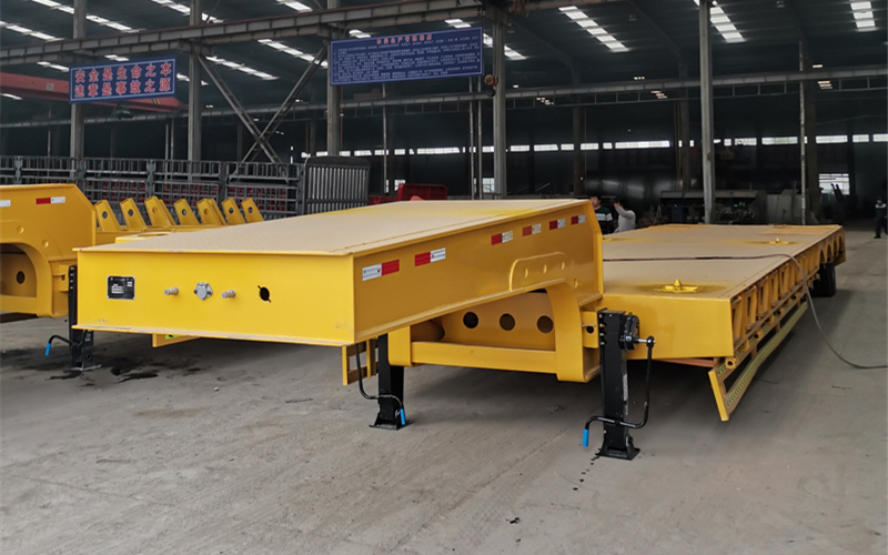 Heavy Duty Lowbed Loader 4 Axles 70 T