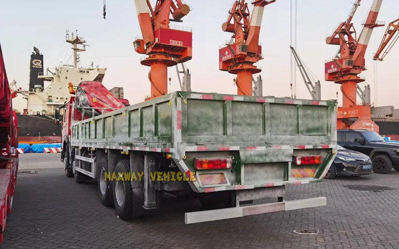 Howo Brand 16tons Crane Truck Delivery