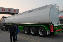 Fuel Tanker 42000 liters Semi Trailer