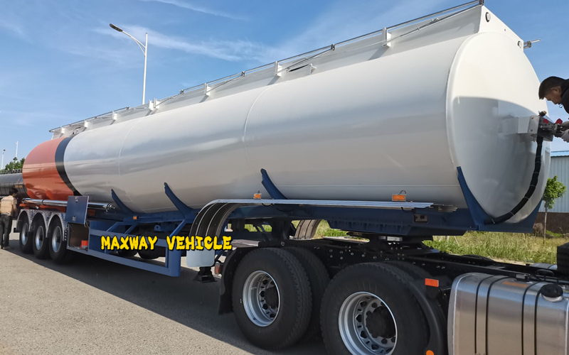 50m3 Fuel Tanker 3 Axles Hot Sale Alu